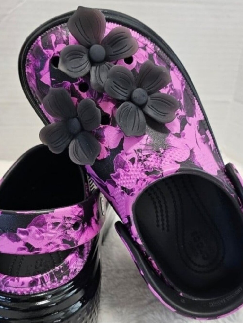 NEW CROCS STOMP HYPER FLORAL CLOG  Black / Multicolor SZ  W7~M5